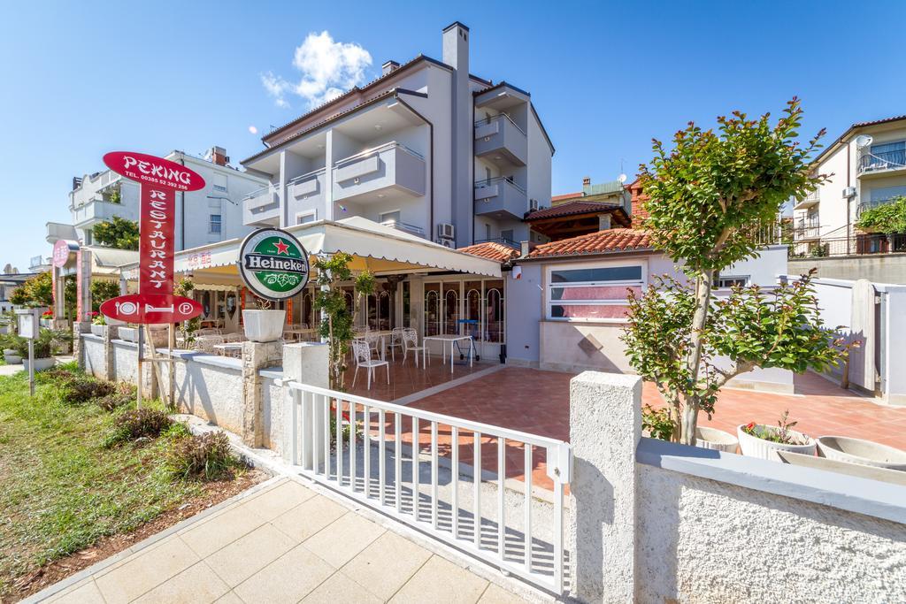 Apartments Borghese Pola Esterno foto